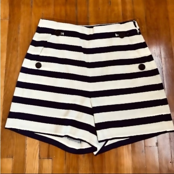 j. Crew High-Rise Grasscloth Sailor Shorts in Navy/Ivory Stripes Size 0 (26) - Picture 3 of 9